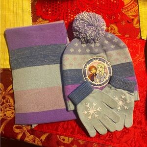 (BUNDLE) two sets of youth hat and gloves